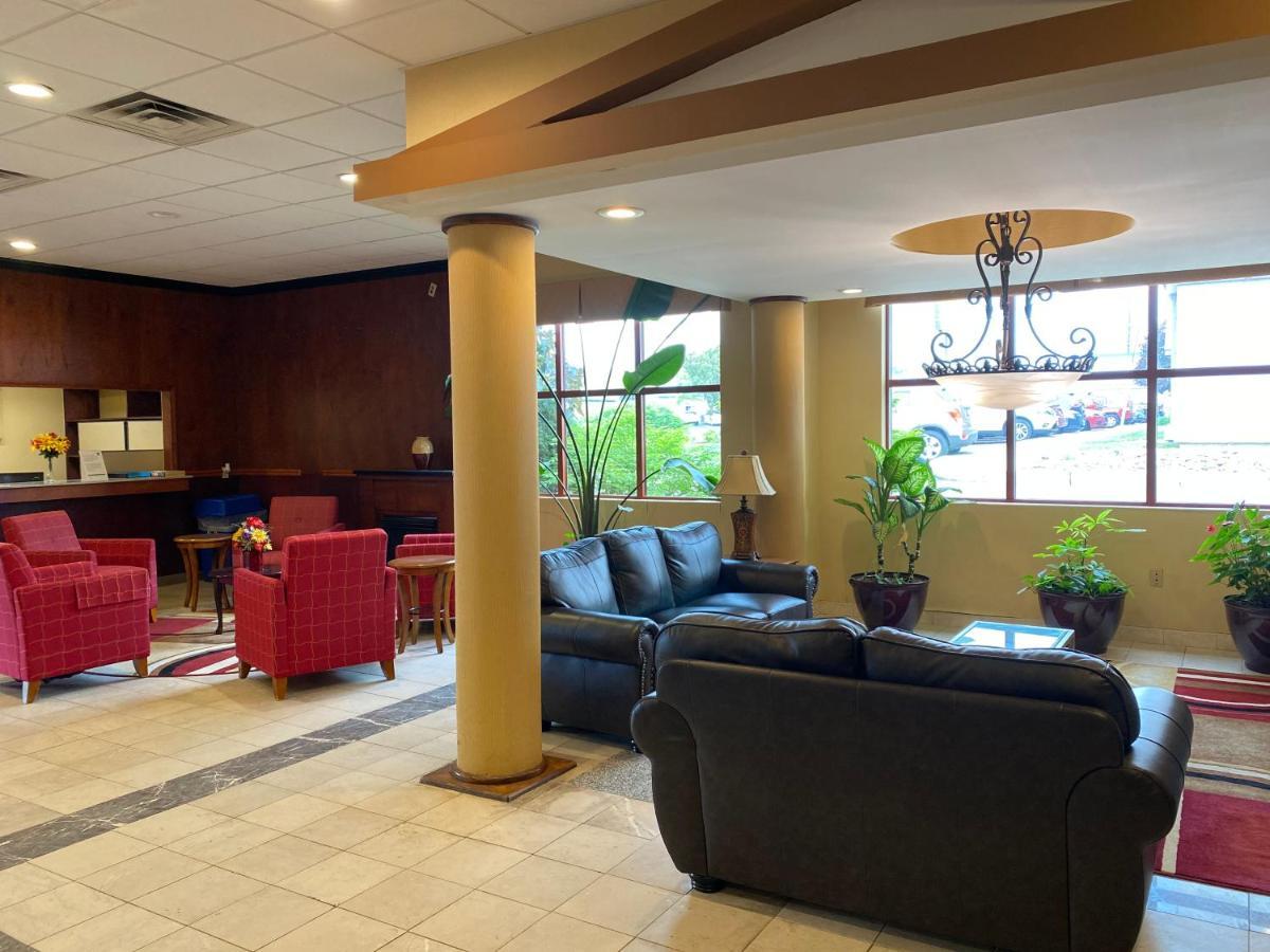 Quality Inn Airport Cheektowaga Buitenkant foto