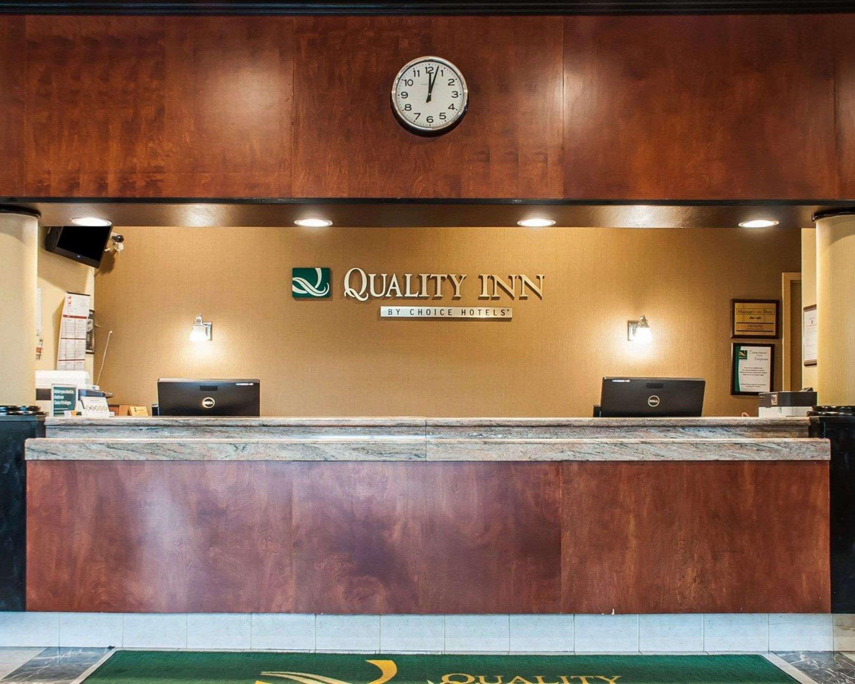 Quality Inn Airport Cheektowaga Buitenkant foto