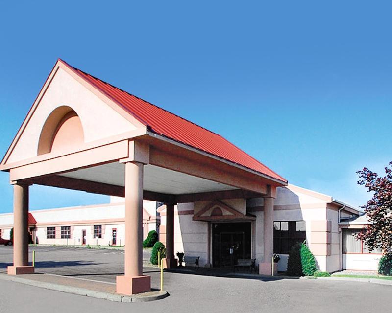 Quality Inn Airport Cheektowaga Buitenkant foto