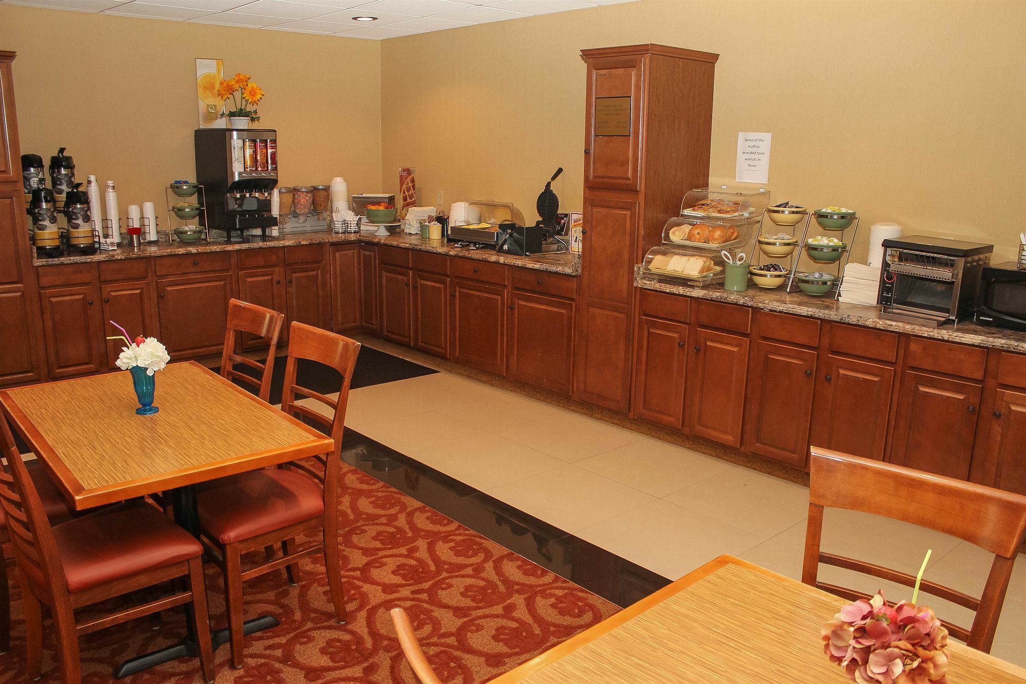 Quality Inn Airport Cheektowaga Buitenkant foto