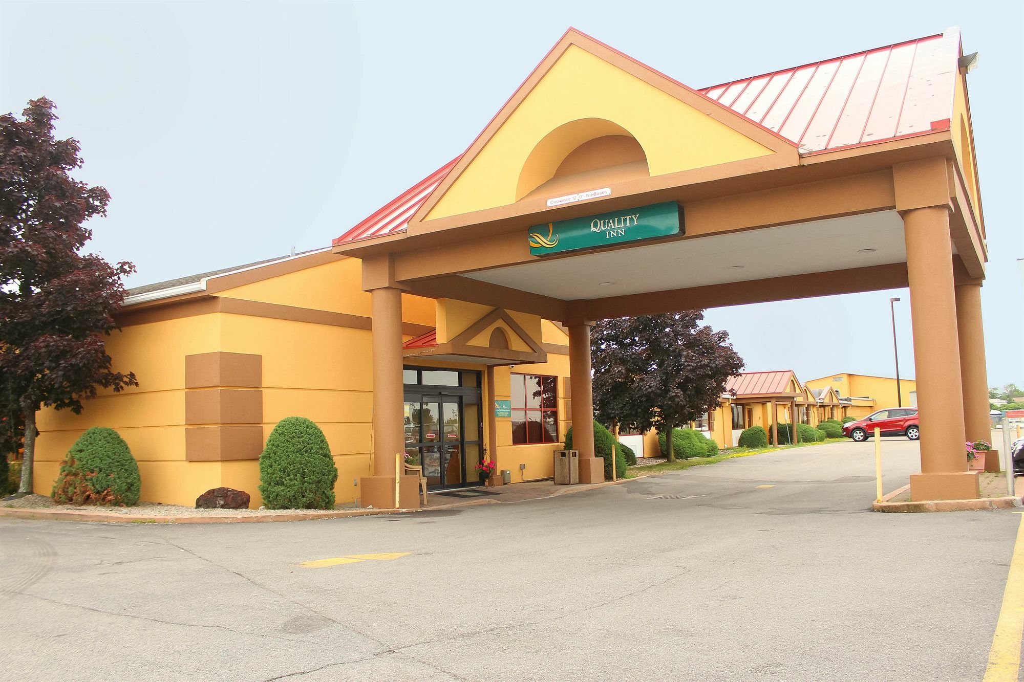 Quality Inn Airport Cheektowaga Buitenkant foto