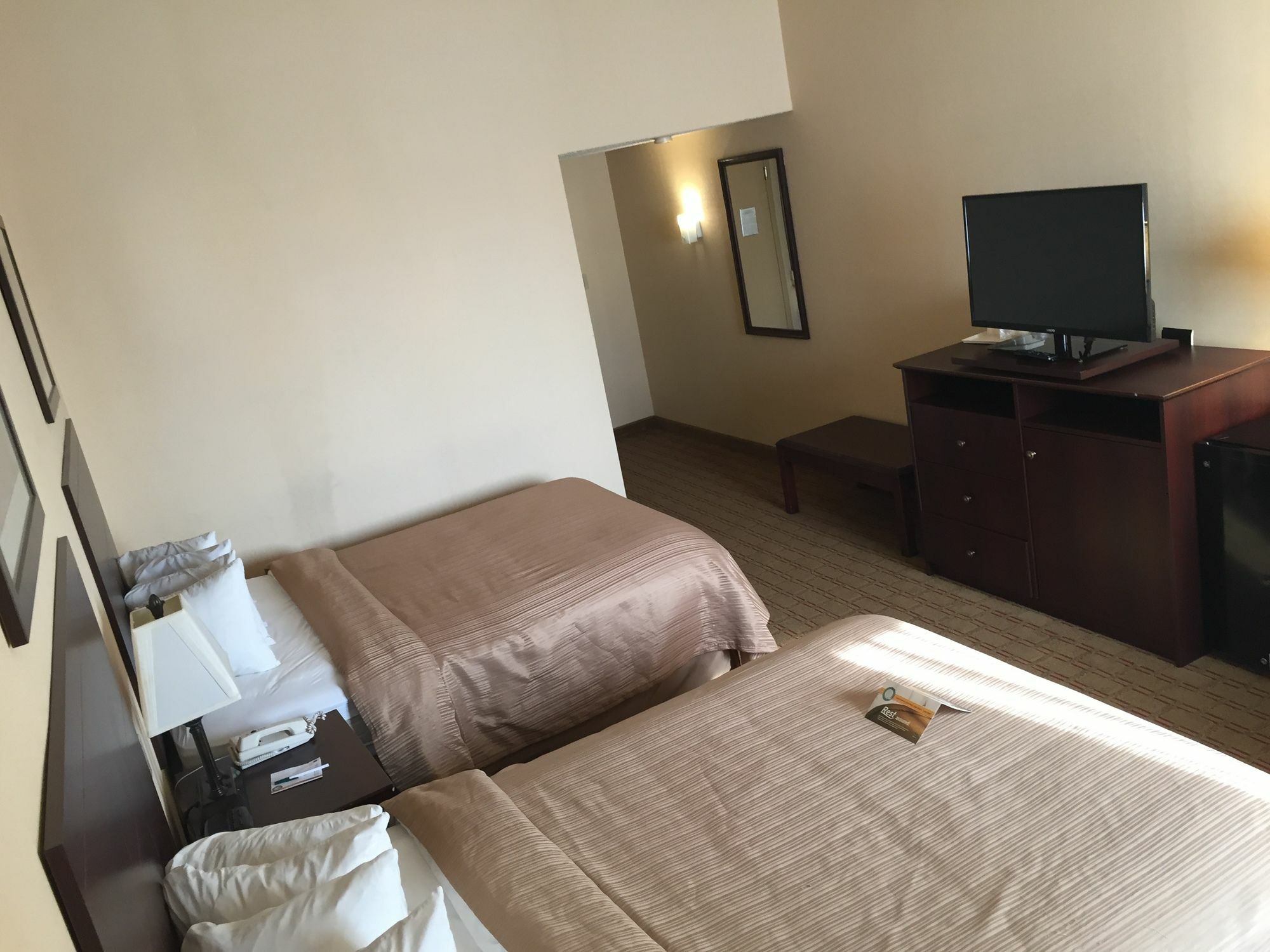 Quality Inn Airport Cheektowaga Buitenkant foto